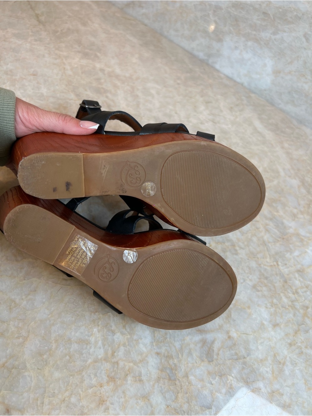 Lucky Brand Black Strappy Wood-Platform Wedge Sandals. Leather upper - Picture 3 of 8